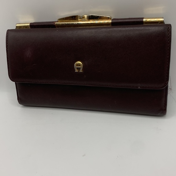 Etienne Aigner Kisslock Wallet - Picture 2 of 10
